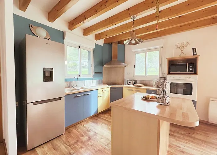 Belle Maison Confort, Vue Exceptionnelle ! * Aste-Beon